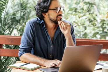 Diversify Your Income in 2022 With Affiliate Marketing