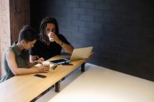 Recurring Invoices: What Are the Benefits and Should You Use Them?